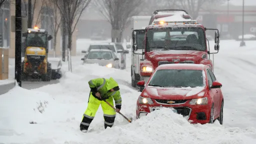 USA snow storm impacting people to use more heating that give off more Gas emmissions.